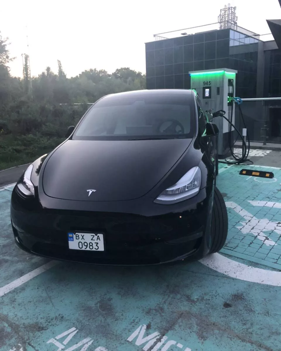 Tesla Model Y  75 kWh 202111