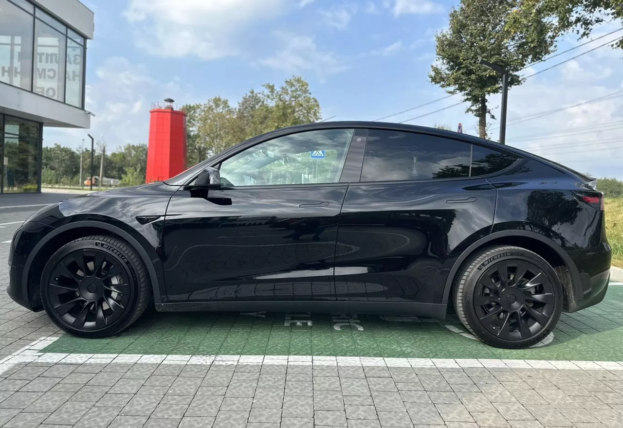 Tesla Model Y  80.5 kWh 202131