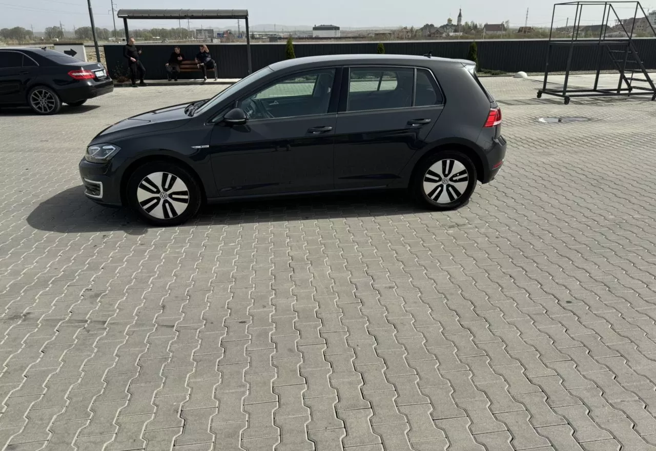 Volkswagen e-Golf  37 kWh 202021