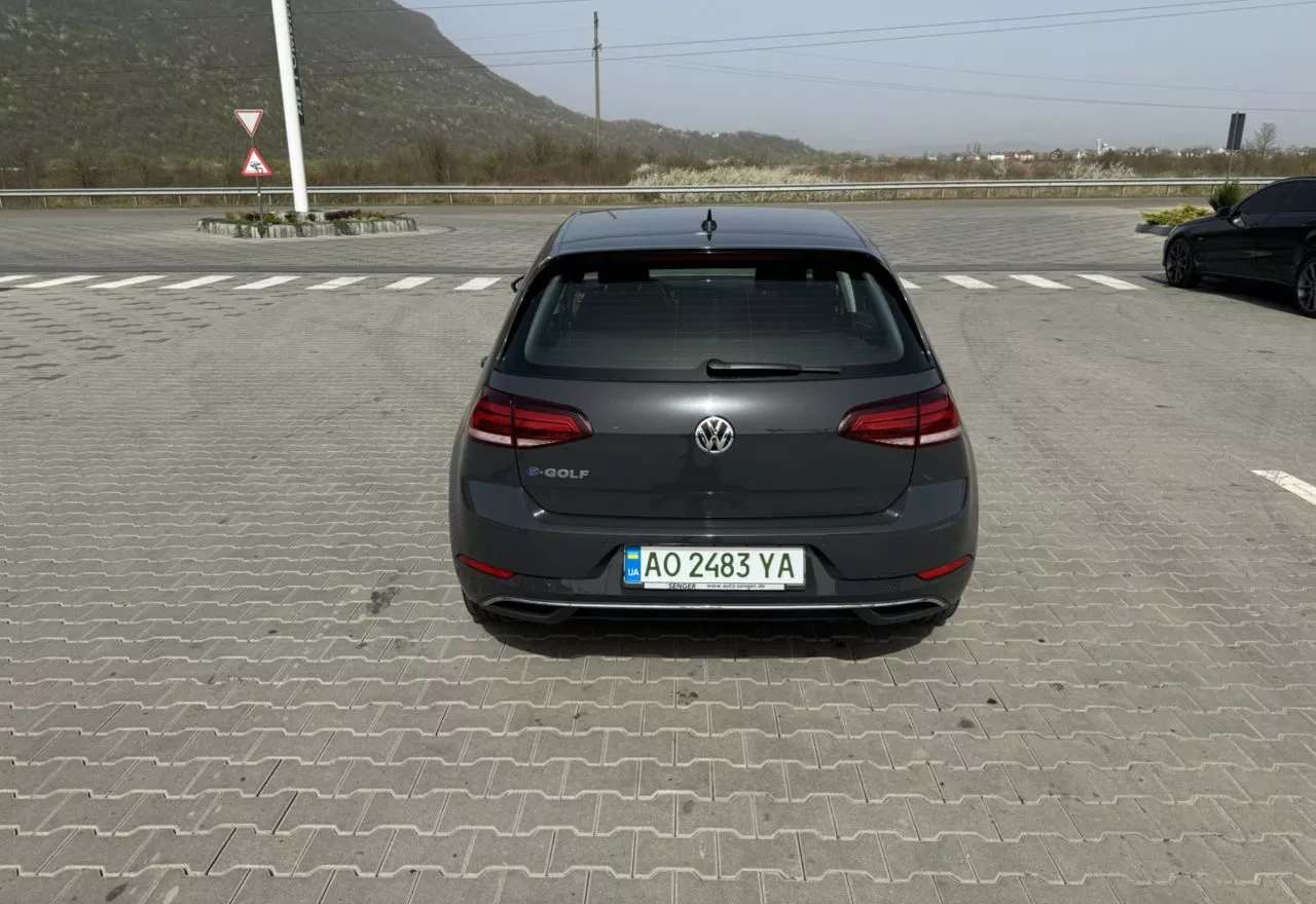 Volkswagen e-Golf  37 kWh 202041