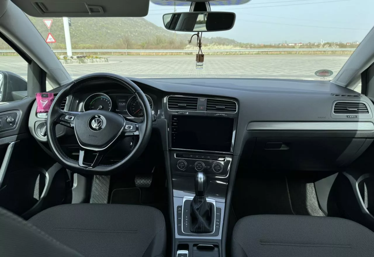 Volkswagen e-Golf  37 kWh 202061