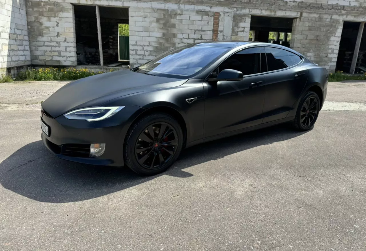 Tesla Model S  85 kWh 2013101