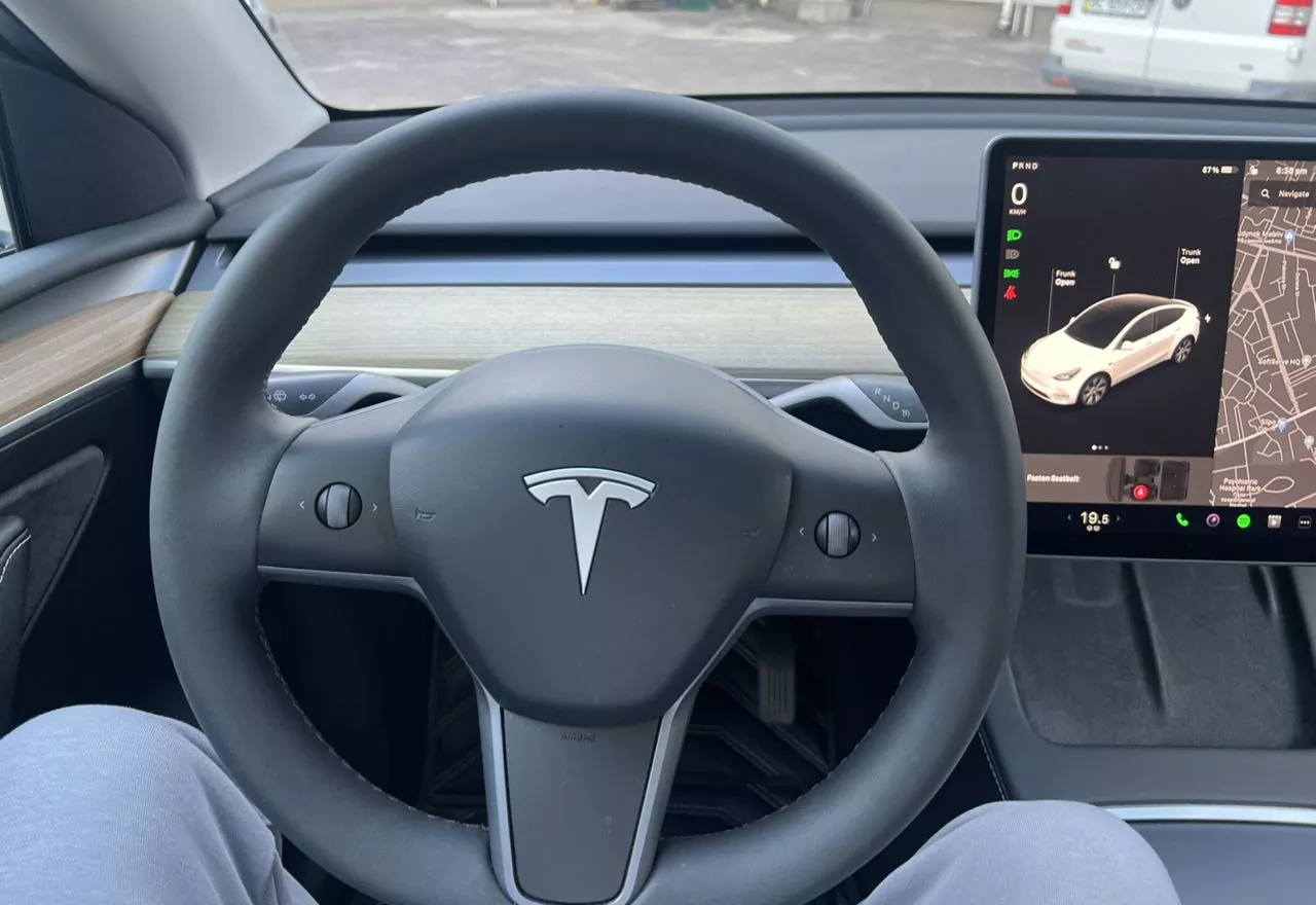 Tesla Model Y  202231