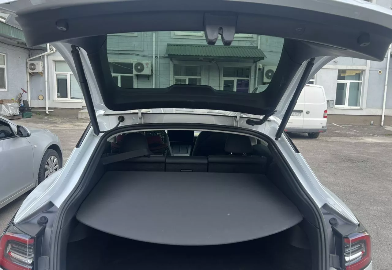 Tesla Model Y  2022101