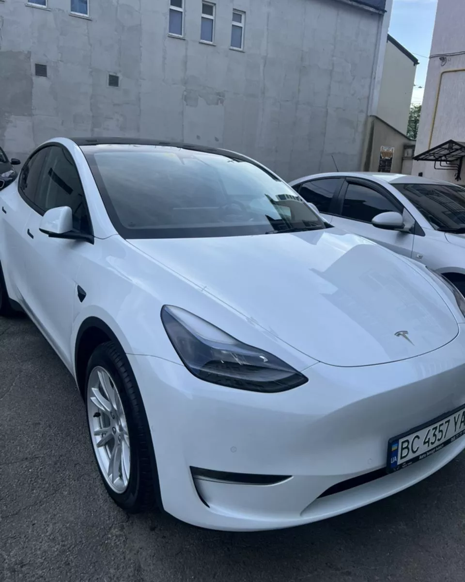 Tesla Model Y  2022111