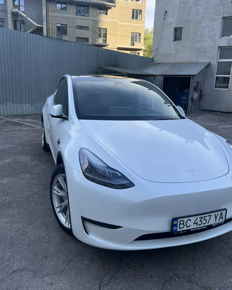 Tesla Model Y  2022121