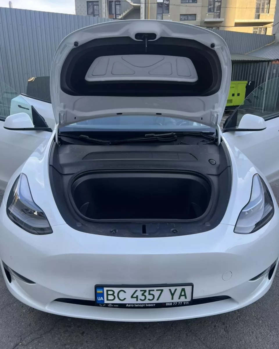 Tesla Model Y  2022181