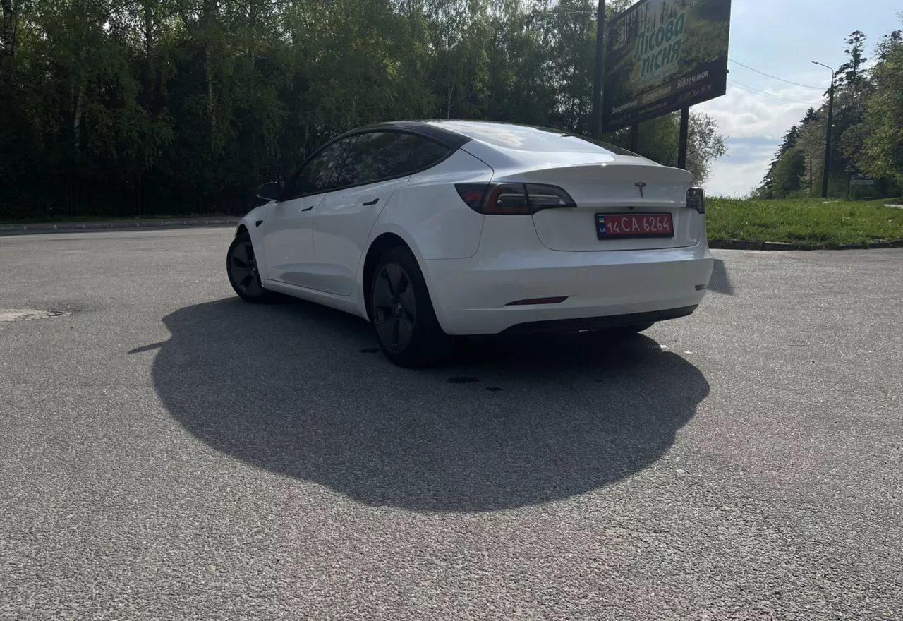 Tesla Model 3  82 kWh 2022131