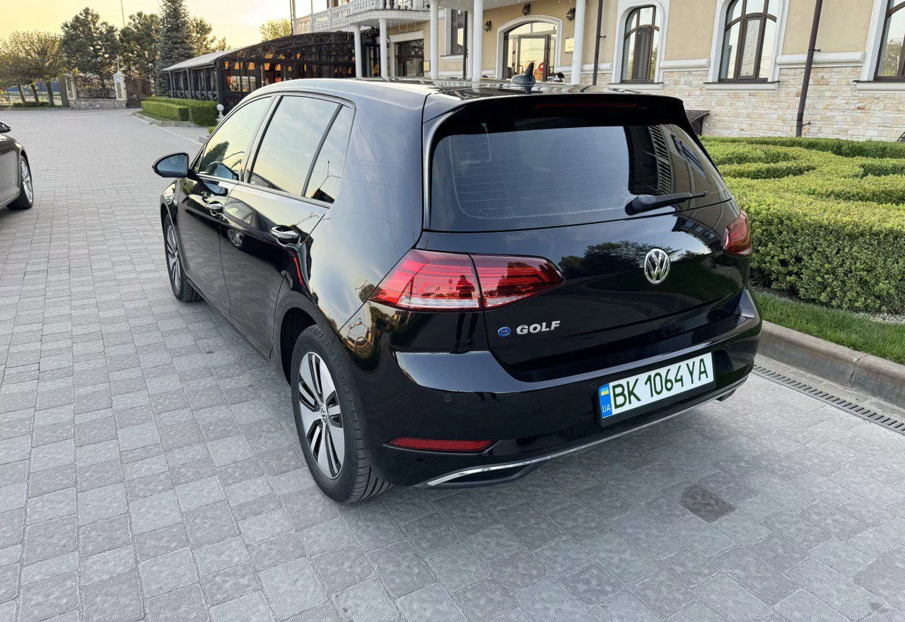 Volkswagen e-Golf  201731