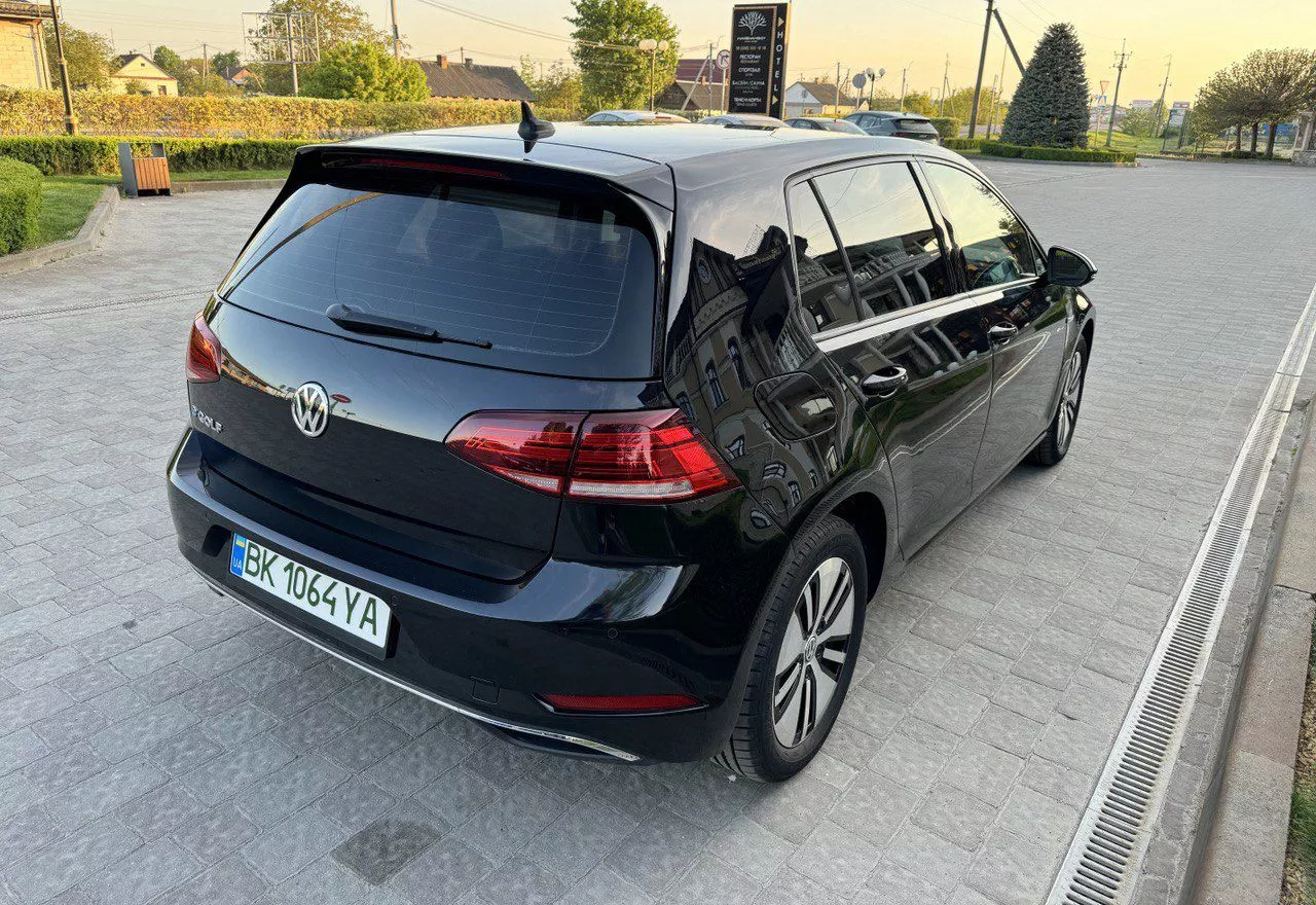 Volkswagen e-Golf  201741