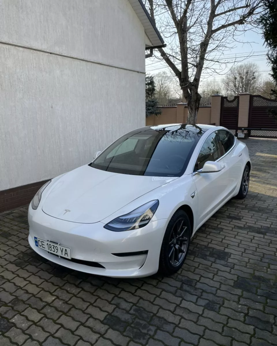 Tesla Model 3  80.5 kWh 202021