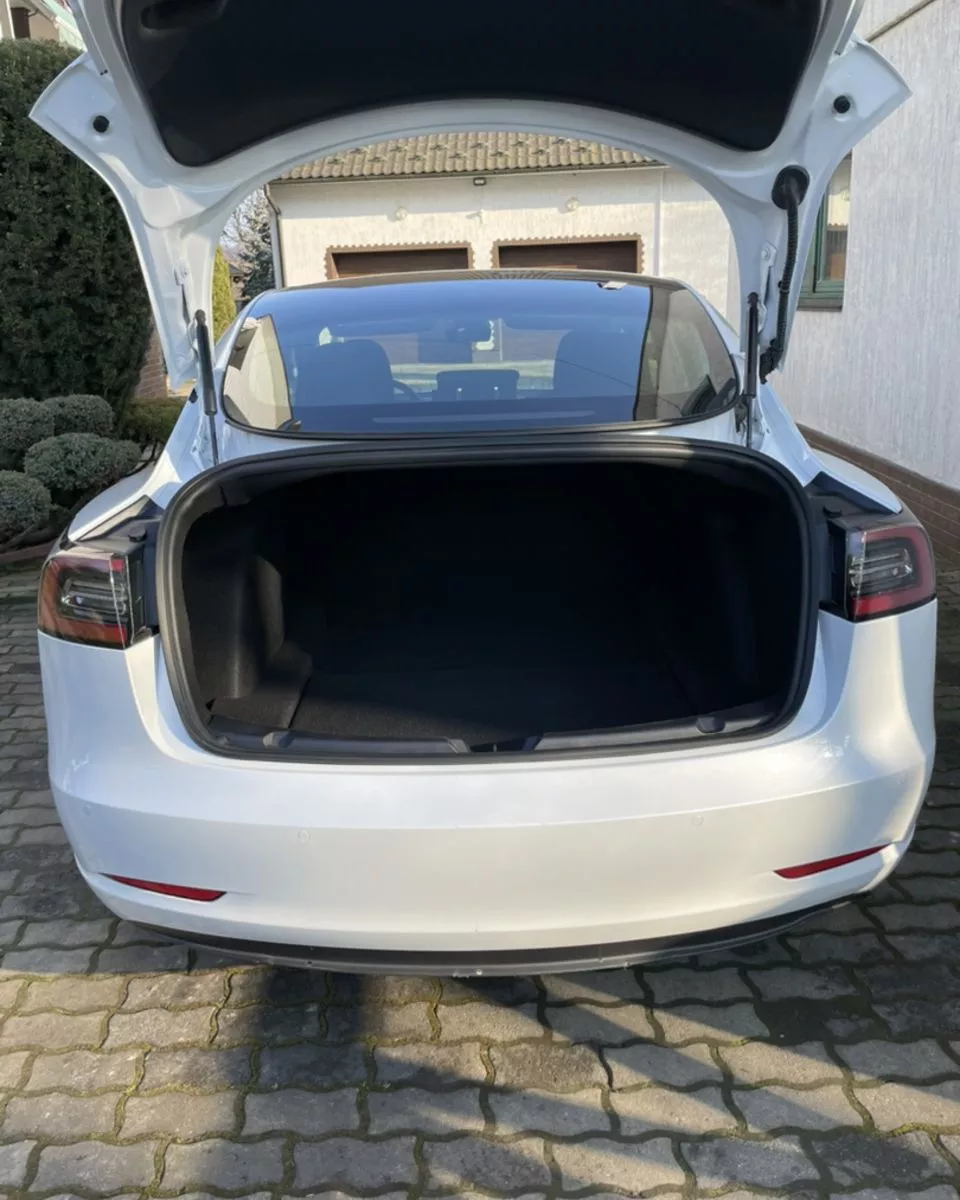 Tesla Model 3  80.5 kWh 2020161