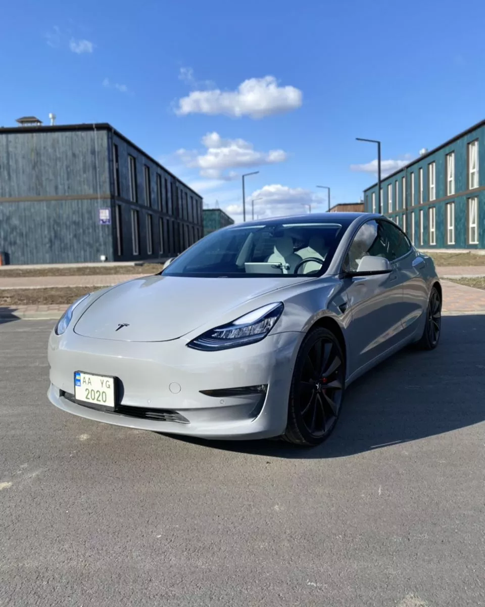 Tesla Model 3  80.5 kWh 2019131