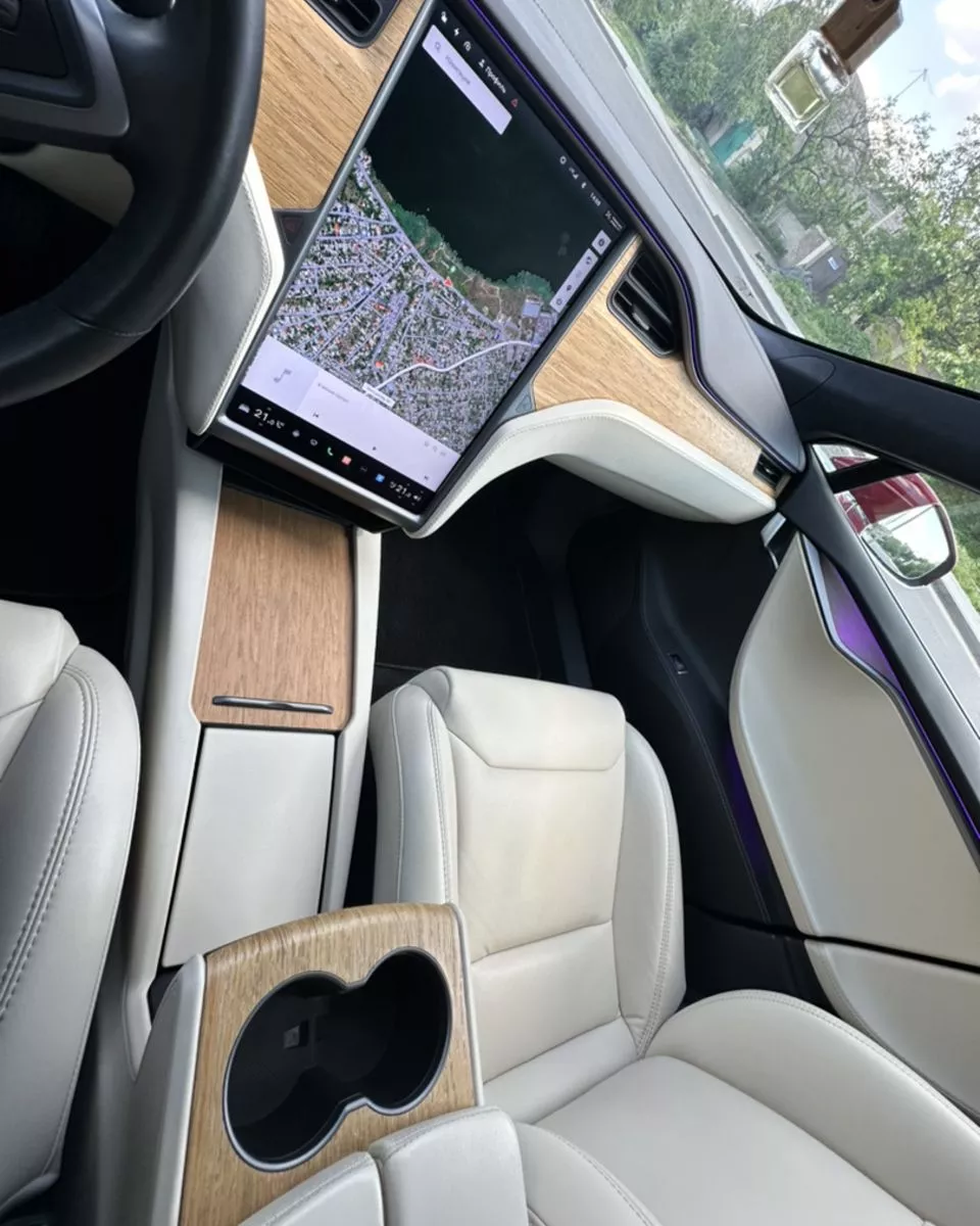 Tesla Model S  100 kWh 2019101