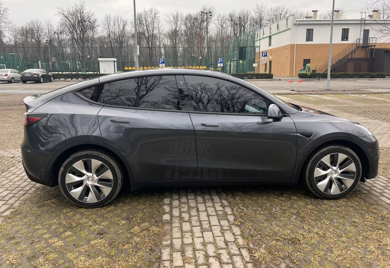 Tesla Model Y  75 kWh 202111