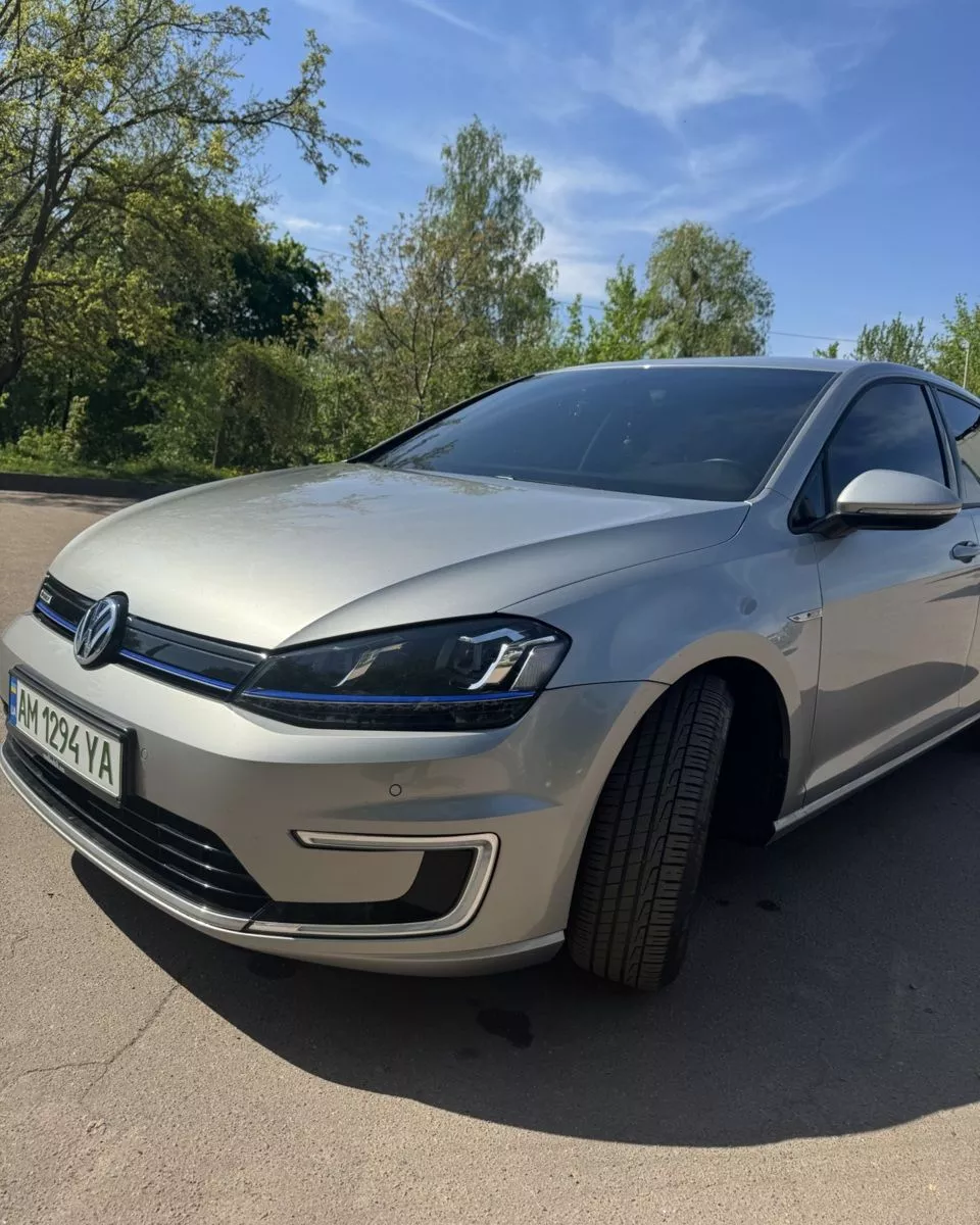 Volkswagen e-Golf  24 kWh 201511