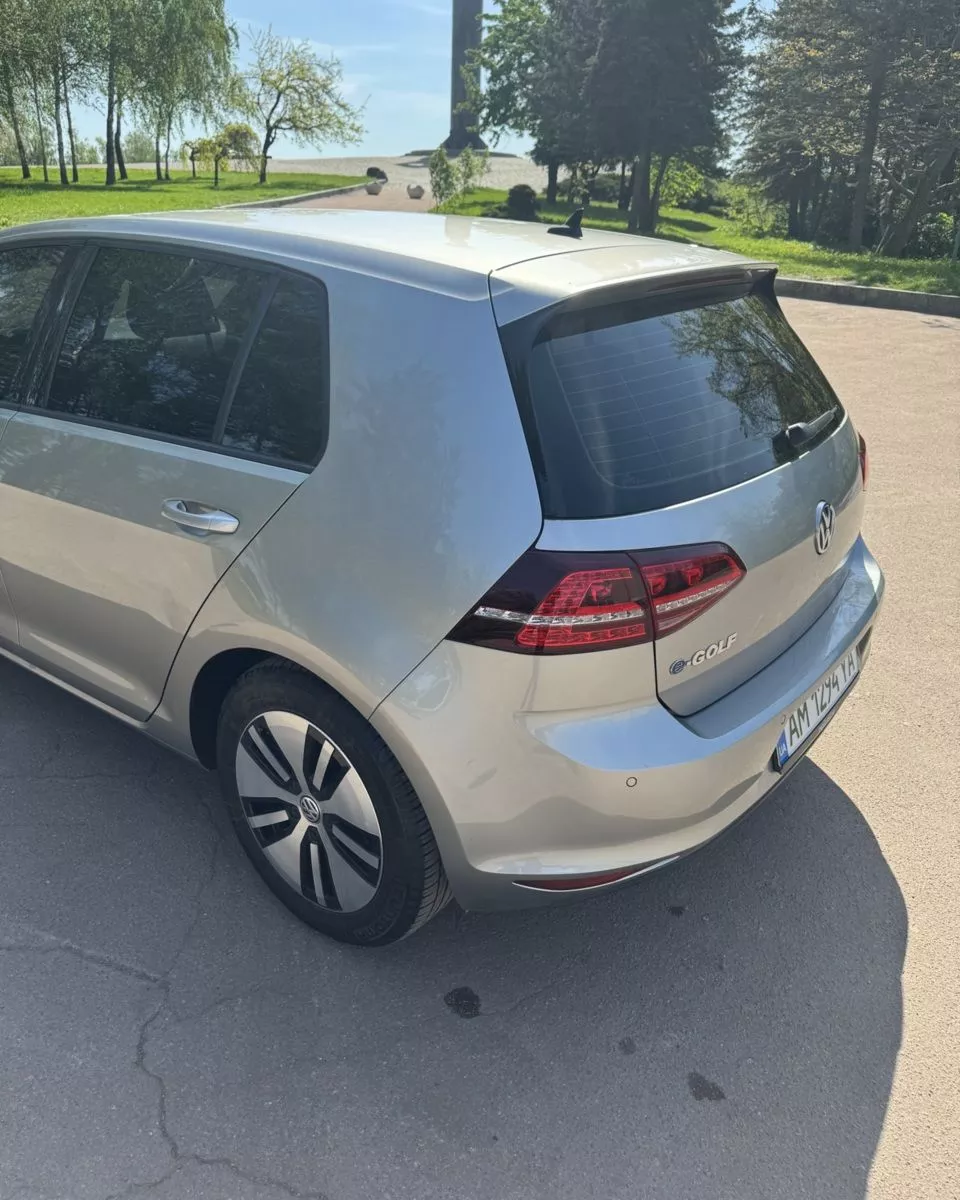 Volkswagen e-Golf  24 kWh 201581