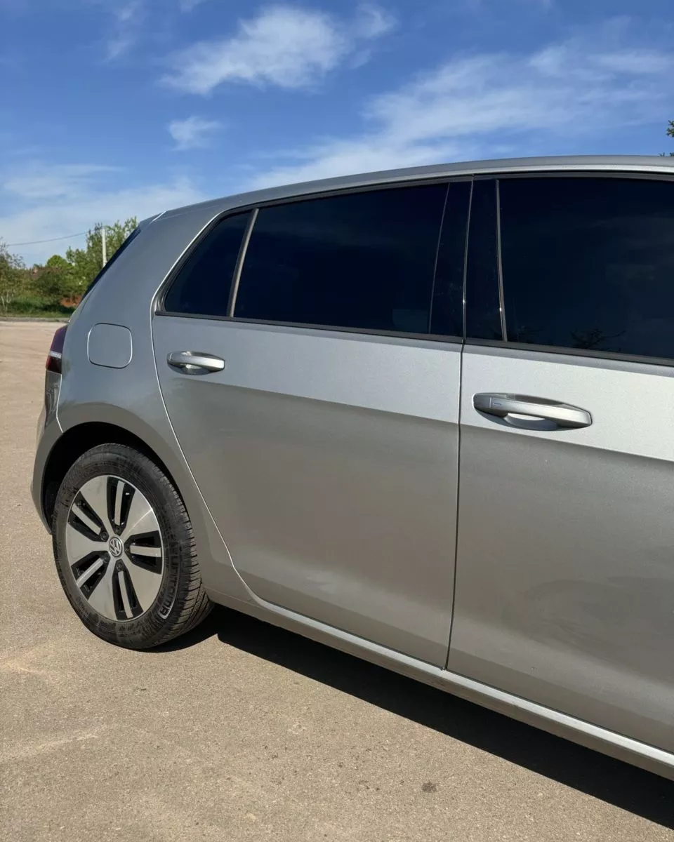 Volkswagen e-Golf  24 kWh 2015131