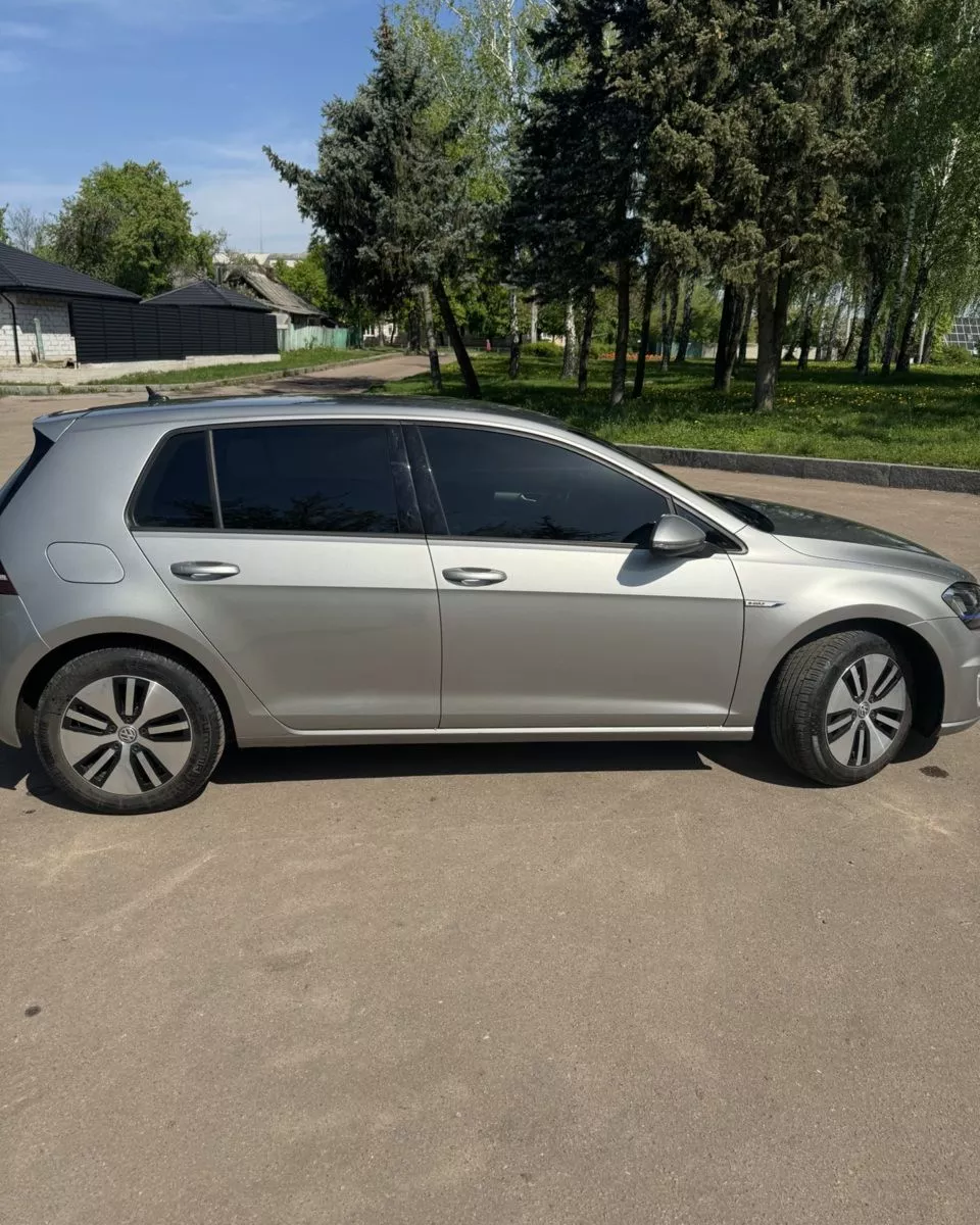 Volkswagen e-Golf  24 kWh 2015141