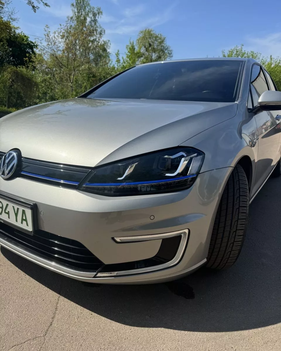 Volkswagen e-Golf  24 kWh 2015181