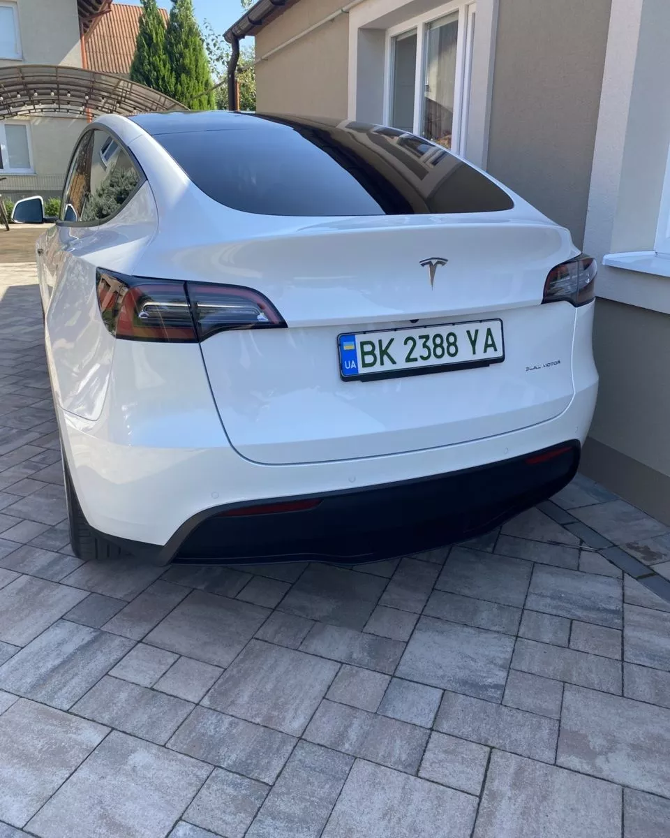 Tesla Model Y  80.5 kWh 2021101