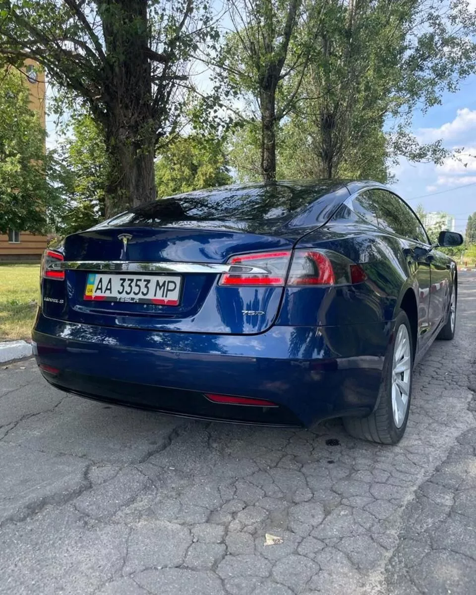 Tesla Model S  75 kWh 201811