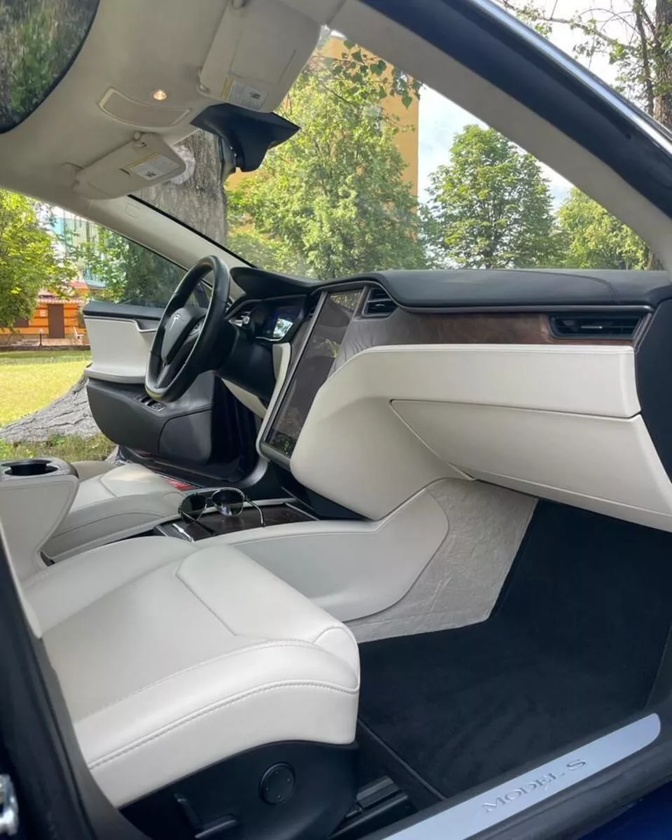 Tesla Model S  75 kWh 2018101