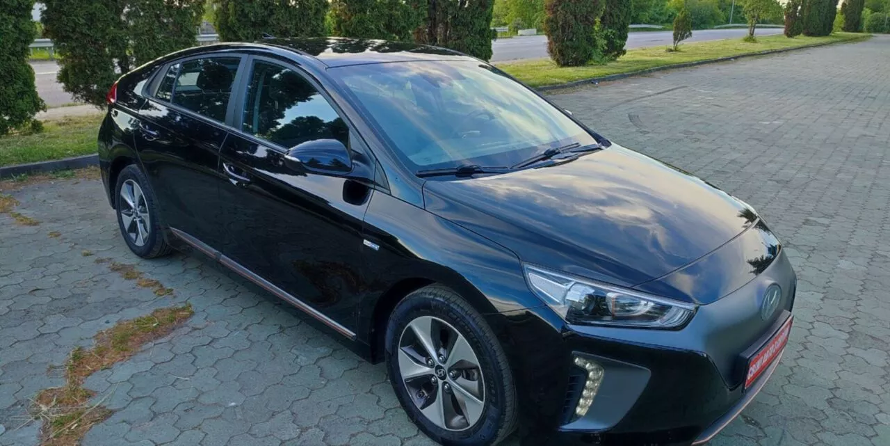 Hyundai Ioniq  28 kWh 2018221