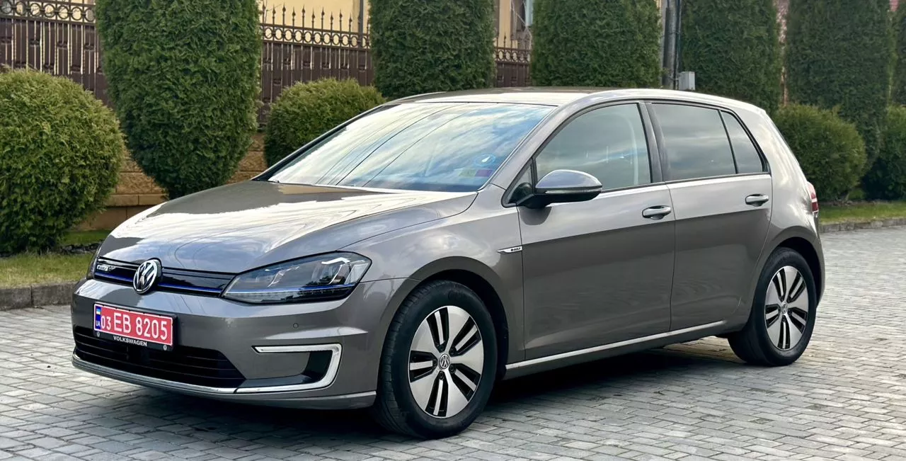 Volkswagen e-Golf  24 kWh 201511