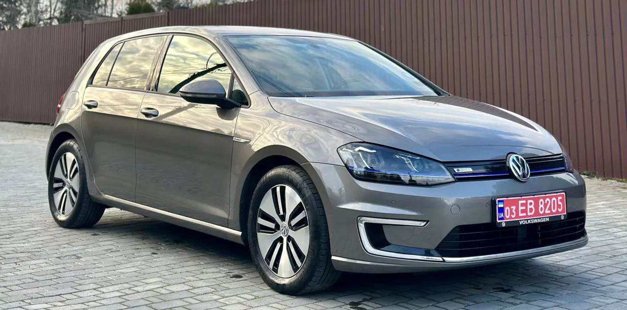 Volkswagen e-Golf  24 kWh 2015101