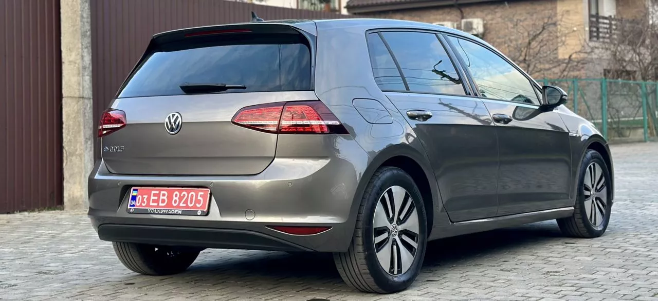 Volkswagen e-Golf  24 kWh 2015151