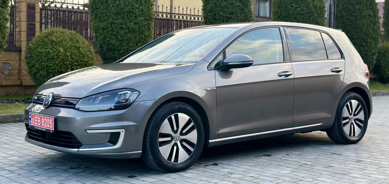 Volkswagen e-Golf  24 kWh 2015231