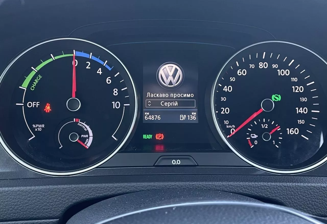 Volkswagen e-Golf  35.8 kWh 2018111