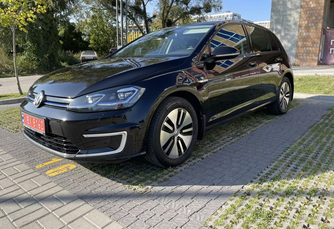 Volkswagen e-Golf  36 kWh 201801