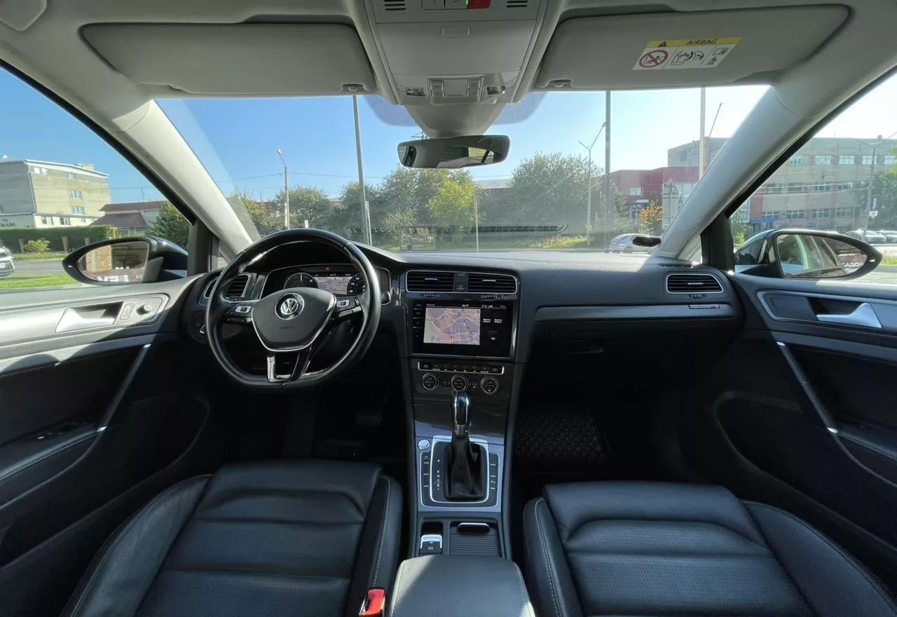 Volkswagen e-Golf  36 kWh 201831