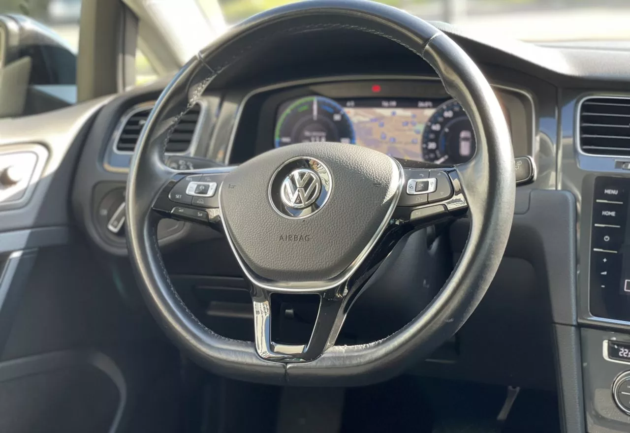 Volkswagen e-Golf  36 kWh 2018101