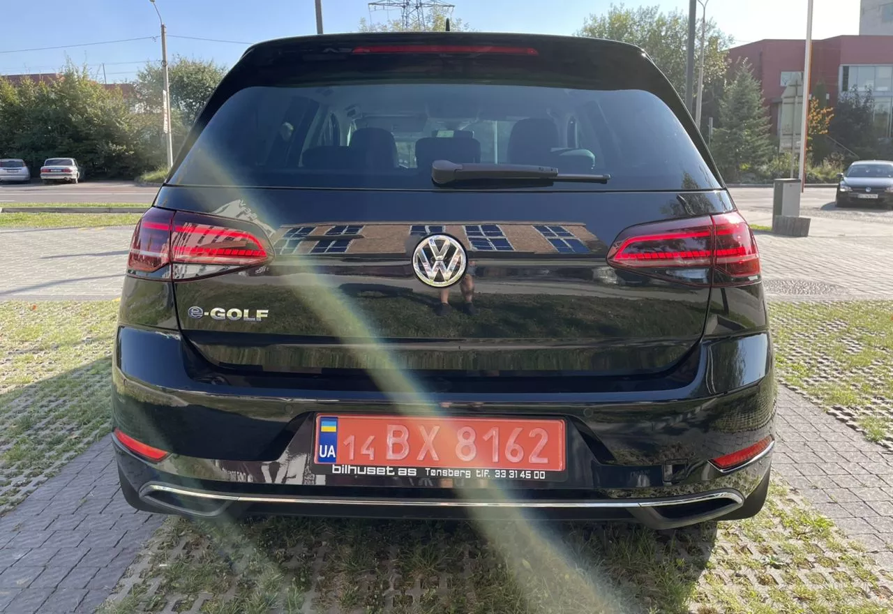 Volkswagen e-Golf  36 kWh 2018201