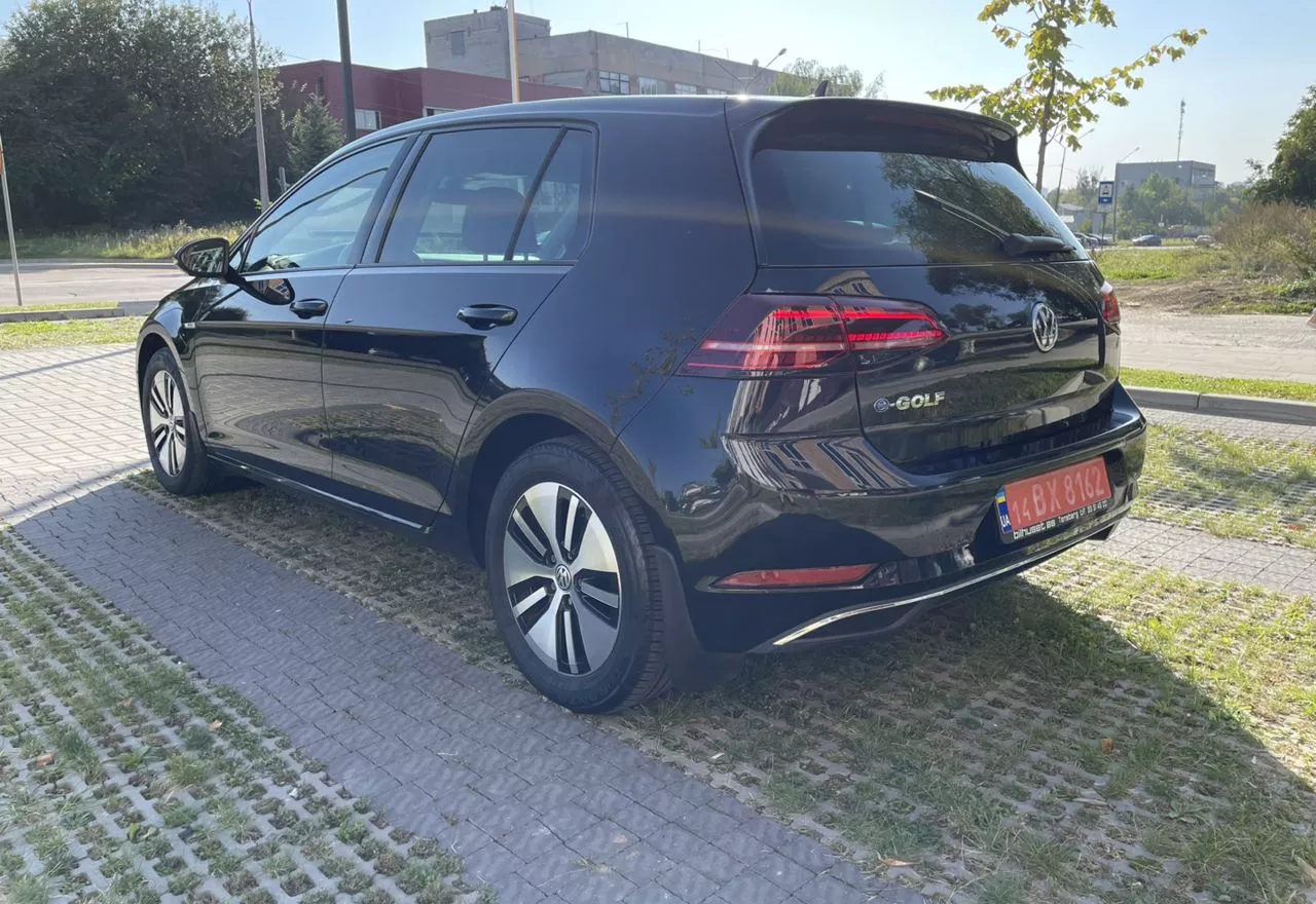 Volkswagen e-Golf  36 kWh 2018221