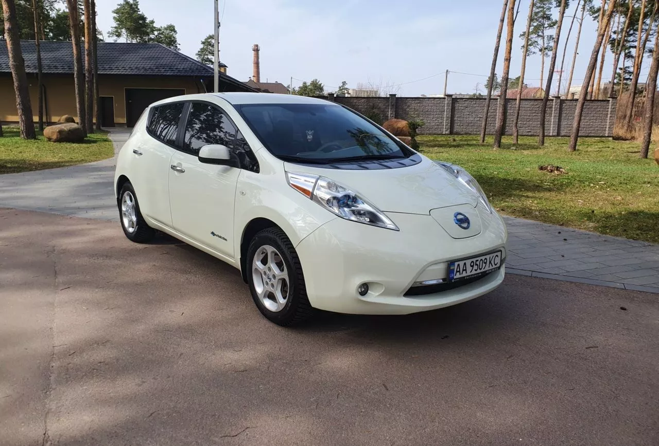 Nissan Leaf  24 kWh 201211