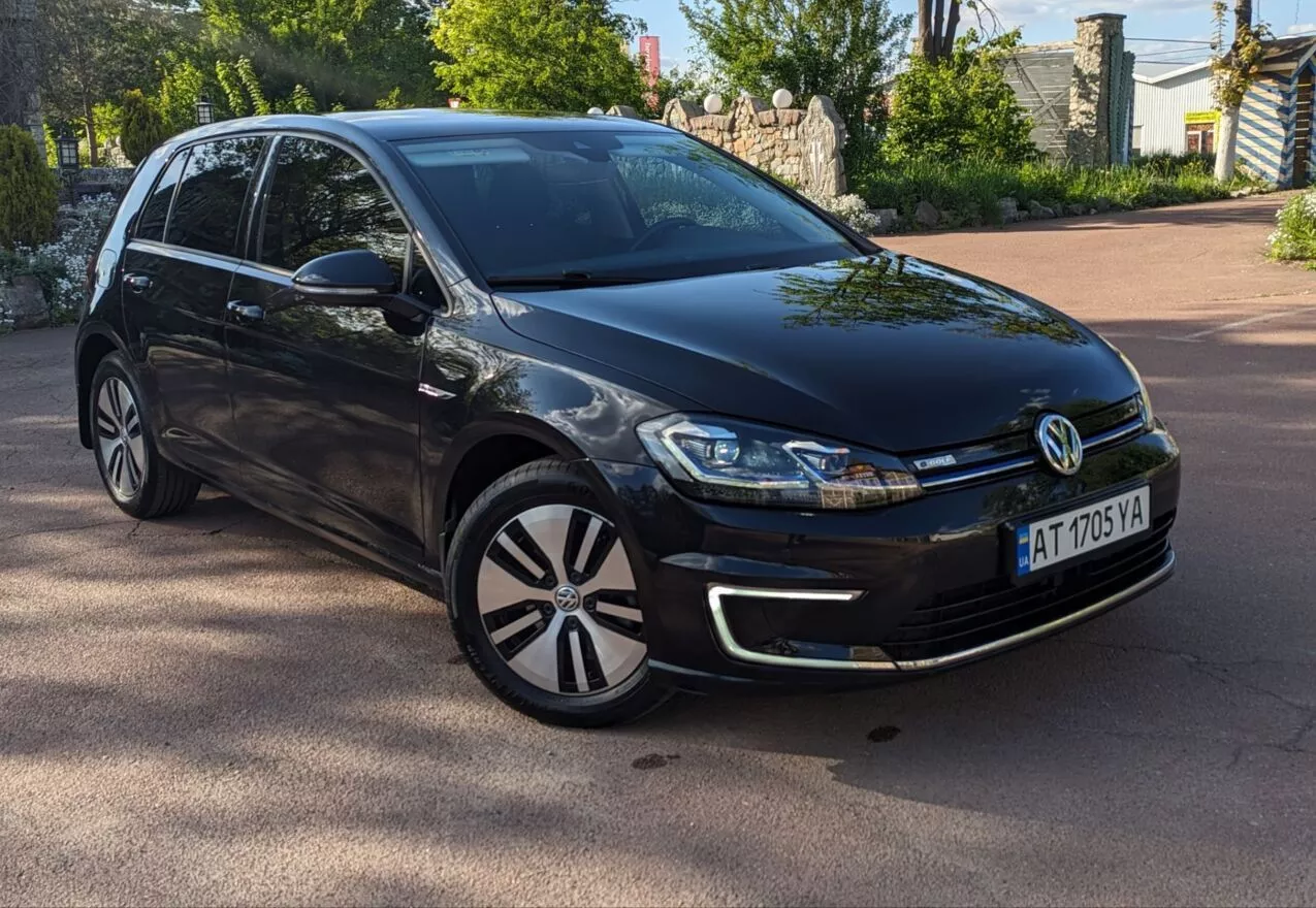 Volkswagen e-Golf  36 kWh 201811