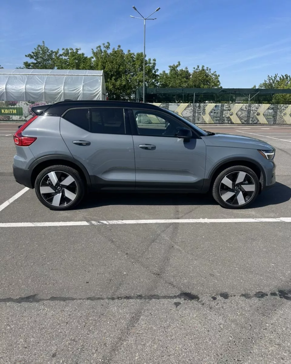 Volvo XC40 Recharge  82 kWh 202331