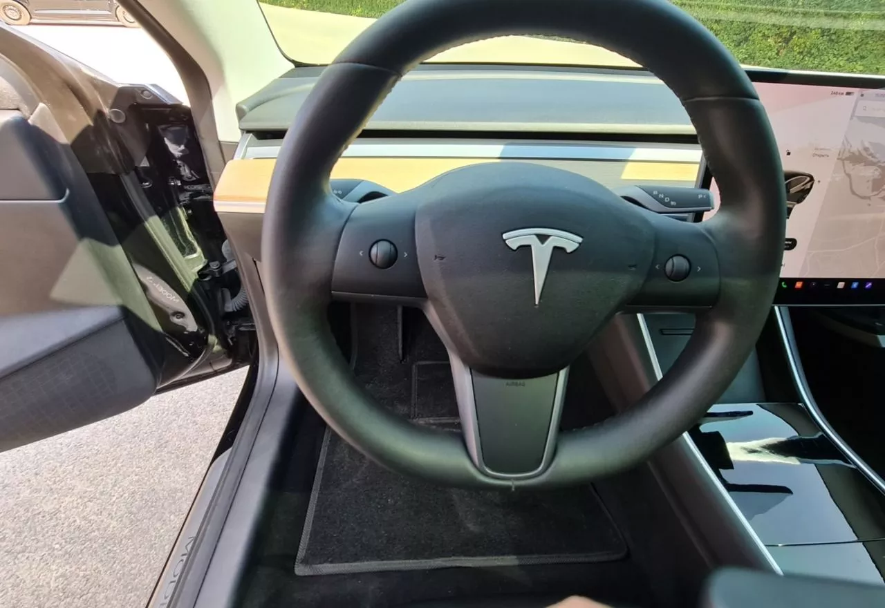 Tesla Model 3  60 kWh 2019101