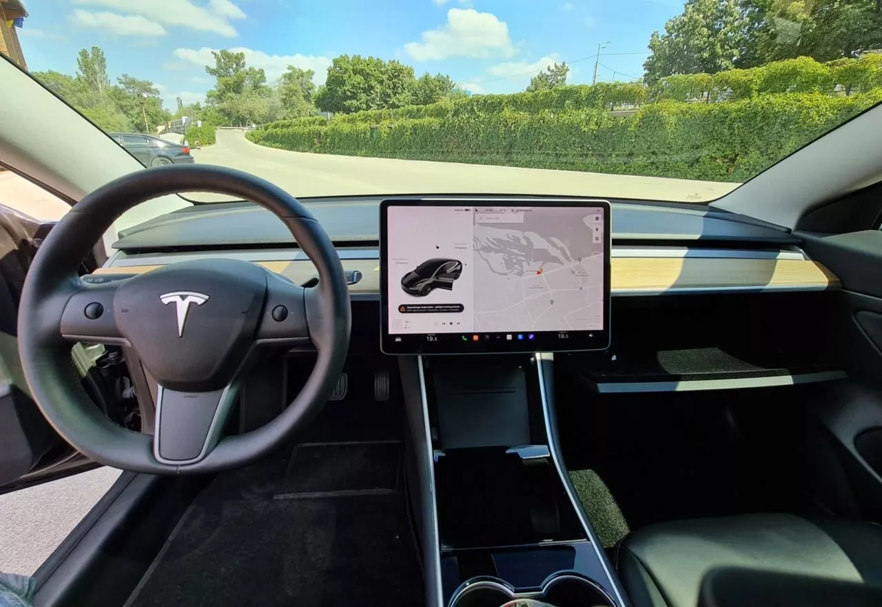 Tesla Model 3  60 kWh 2019151