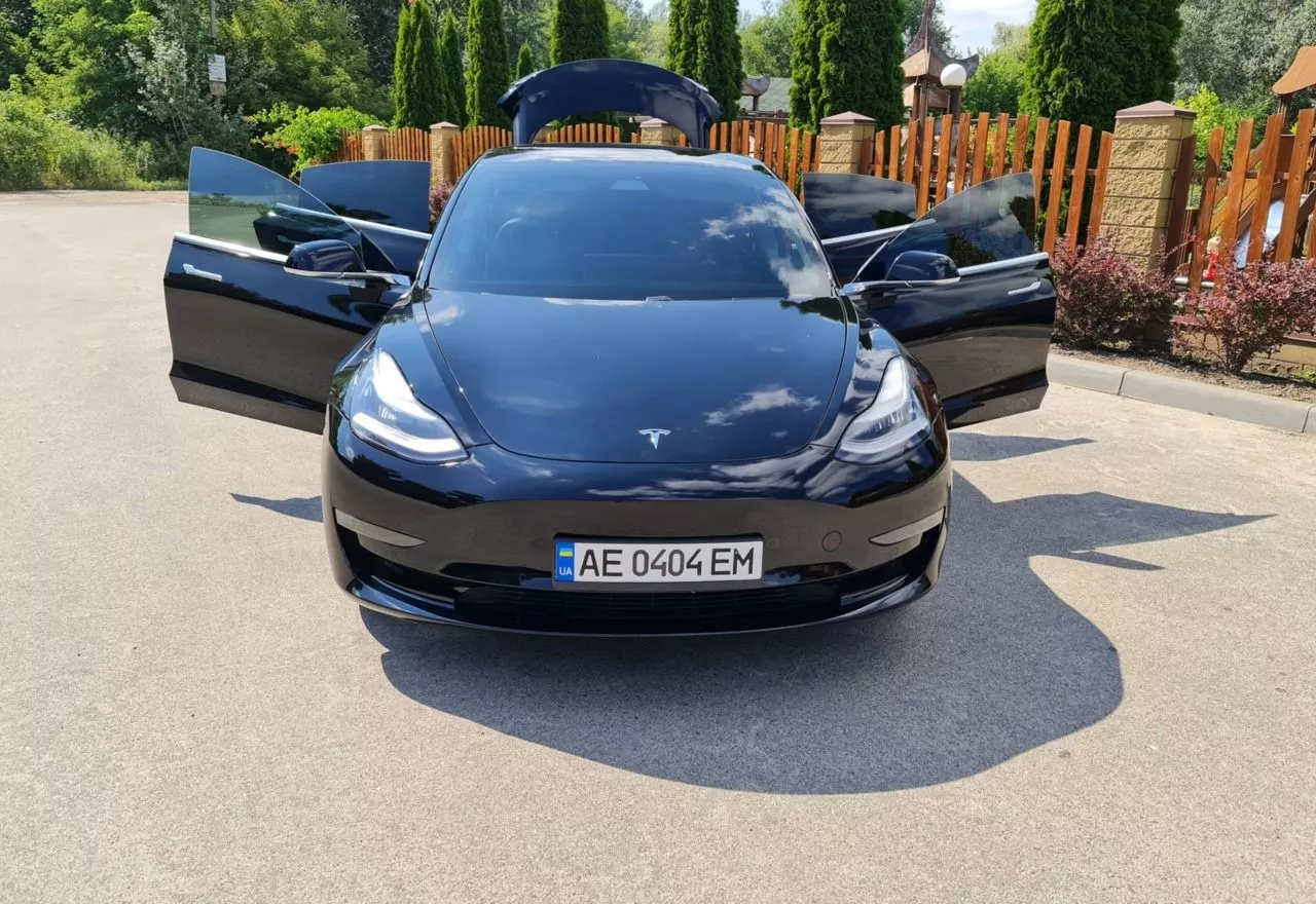 Tesla Model 3  60 kWh 2019241