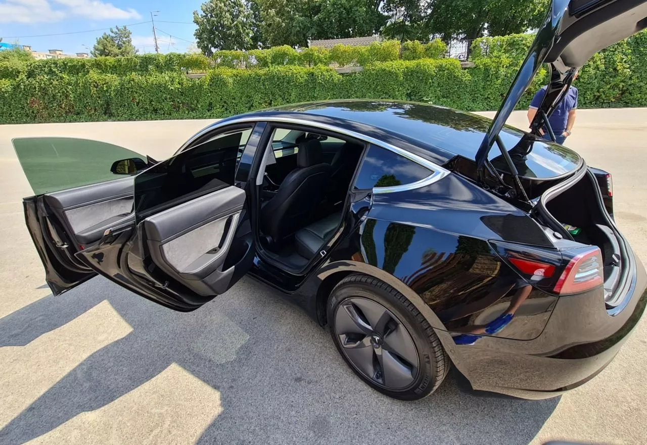 Tesla Model 3  60 kWh 2019251