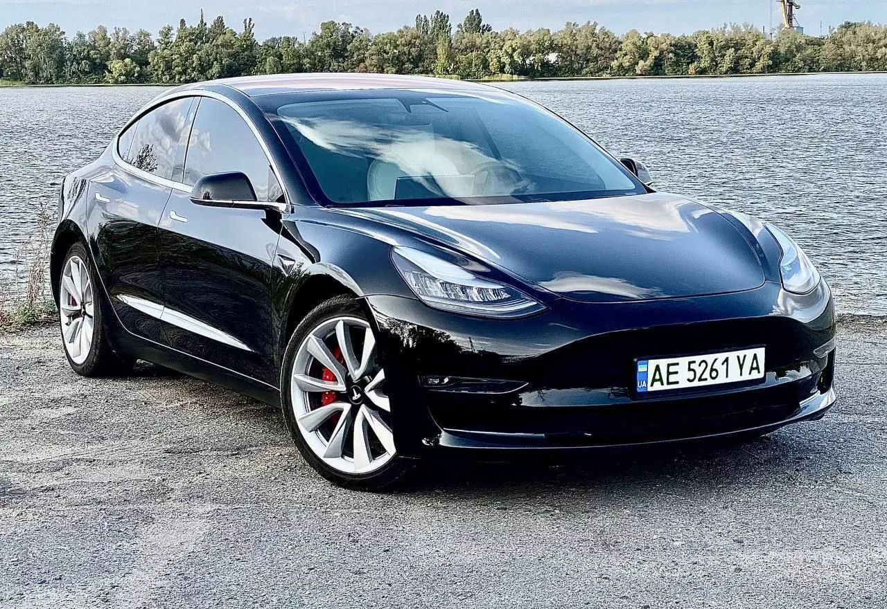 Tesla Model 3  82 kWh 201941