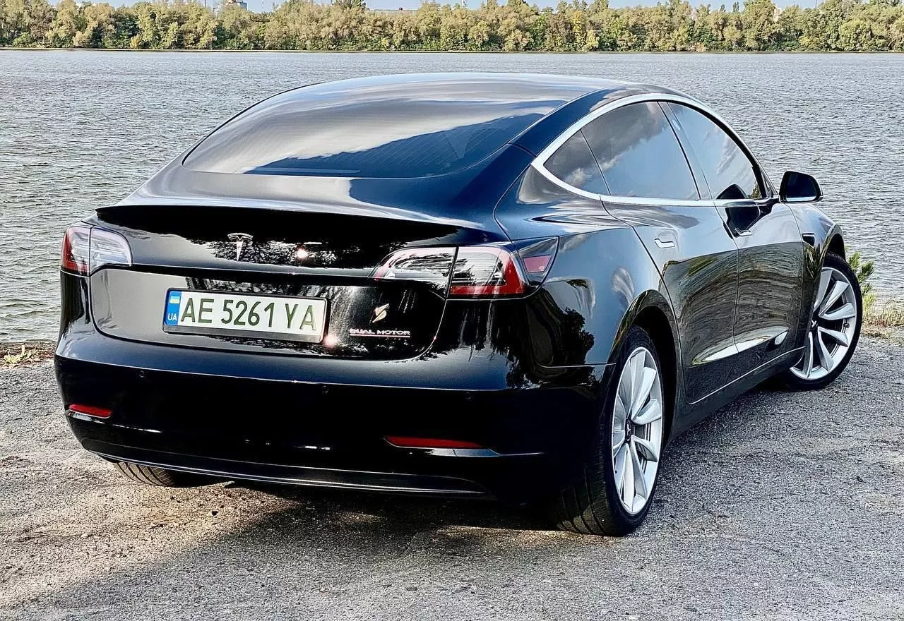 Tesla Model 3  82 kWh 201961