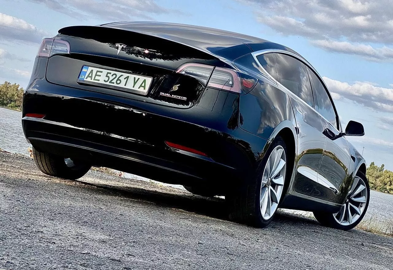 Tesla Model 3  82 kWh 201971