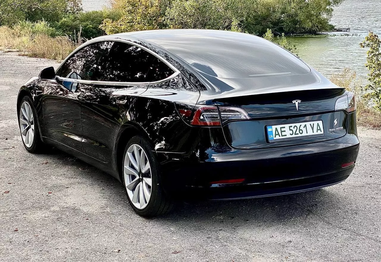 Tesla Model 3  82 kWh 2019151