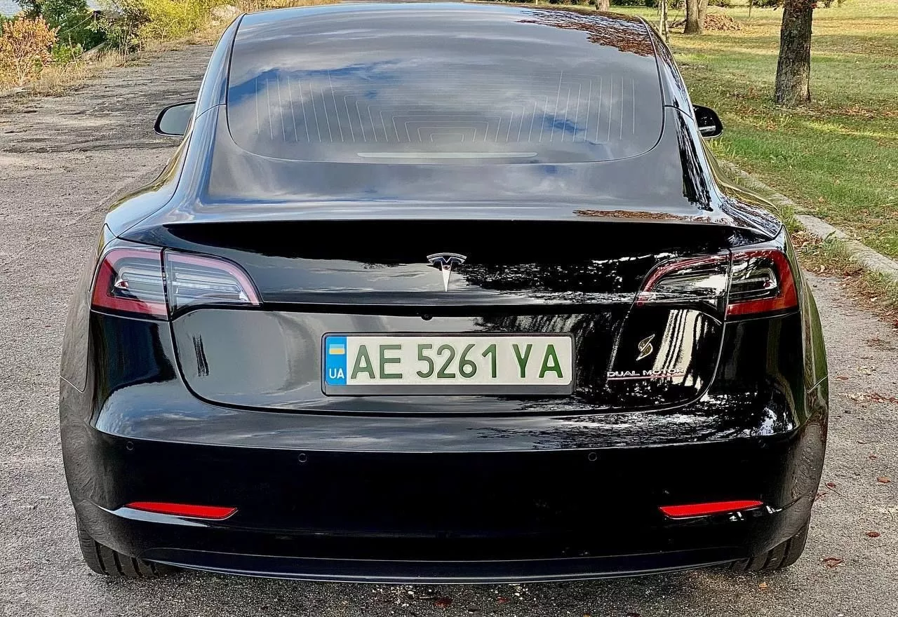 Tesla Model 3  82 kWh 2019211